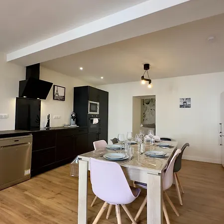 Le Repos Urbain, Pres De Carat Et Naval Group Prázdninový dům