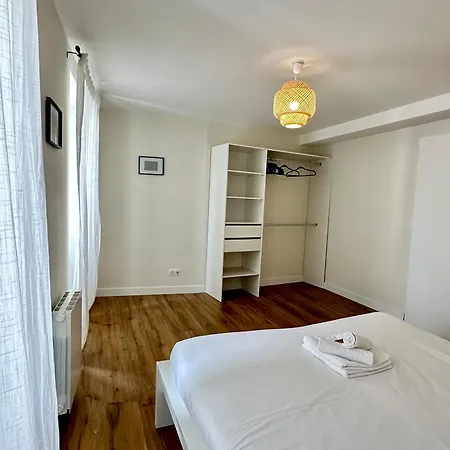 Le Repos Urbain, Pres De Carat Et Naval Group