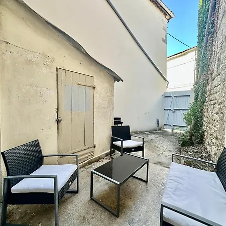 Le Repos Urbain, Pres De Carat Et Naval Group Prázdninový dům